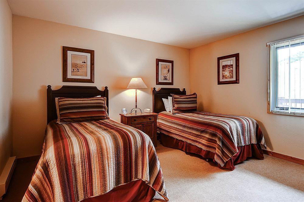 סנואומאס ווילג' Woodbridge Condominiums מראה חיצוני תמונה