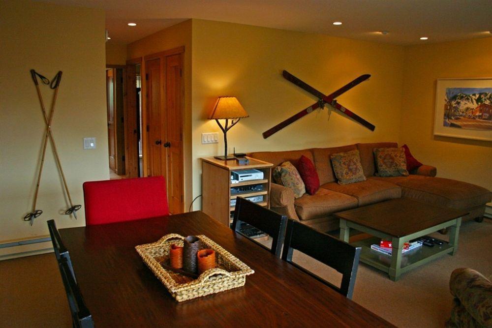 סנואומאס ווילג' Woodbridge Condominiums מראה חיצוני תמונה